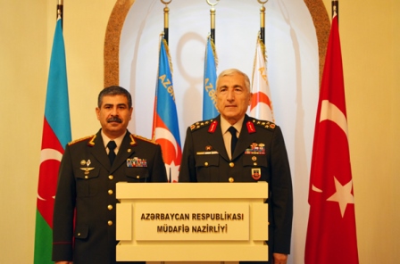 Zakir Həsənov türk generalla bir yerdə